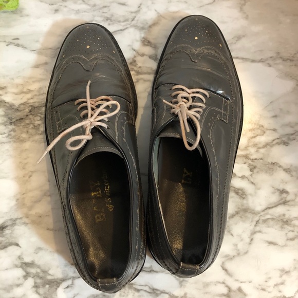 Ballys’s of Switzerland Grey Leather Wingtip - Picture 5 of 8